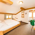 Bed & Breakfast Enzian