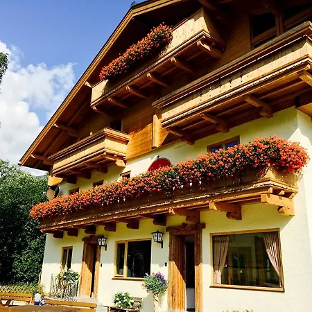 Enzian Bed & Breakfast *