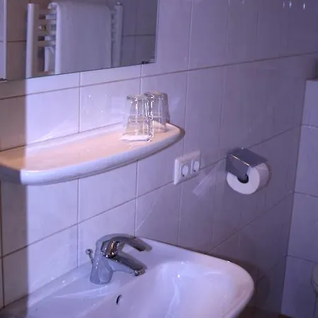 Bed and Breakfast Enzian Σάαλμπαχ-Χίντεργκλεμ