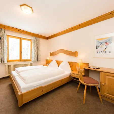 Enzian Bed & Breakfast *