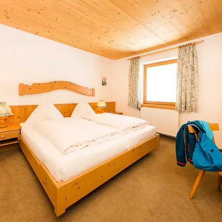 Bed & Breakfast Enzian