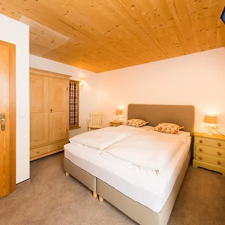 Enzian Bed & Breakfast *